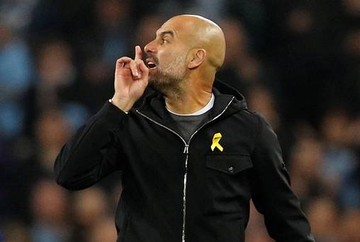Pep Guardiola inculpé de deux chefs d'inconduite à propos d'un renvoi à la mi-temps et d'une communication possible avec le banc de Man City