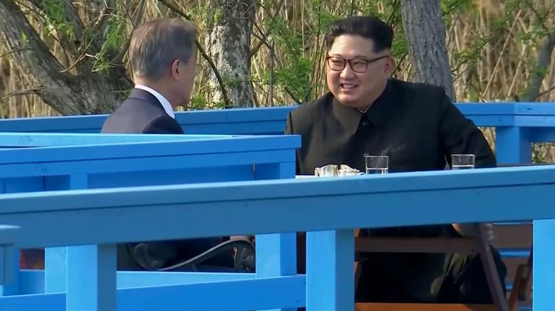  Corée" srcset = "https://e3.365dm.com/18/04/320x180/ kim-jong-un-lune-jae-en-corée_4293917.jpg? 20180427101638 320w, https://e3.365dm.com/18/04/640x380/kim-jong-un-moon-jae-in-korea_4293917.jpg ? 20180427101638 640w, https://e3.365dm.com/18/04/736x414/kim-jong-un-moon-jae-in-korea_4293917.jpg?20180427101638 736w, https://e3.365dm.com/18 /04/992x558/kim-jong-un-moon-jae-in-korea_4293917.jpg?201 80427101638 992w, https://camaraderielimited.fr/wp-content/uploads/2018/04/1524993966_133_kim-jong-un-moon-jae-in-korea_4293917.jpg 1096w, https://e3.365dm.com/18/ 04 / 1600x900 / kim-jong-un-lune-jae-en-korea_4293917.jpg? 20180427101638 1600w, https://e3.365dm.com/18/04/1920x1080/kim-jong-un-moon-jae-in -korea_4293917.jpg? 20180427101638 1920w, https://e3.365dm.com/18/04/2048x1152/kim-jong-un-moon-jae-in-korea_4293917.jpg?20180427101638 2048w "sizes =" (min-width : 900px) 992px, 100vw 