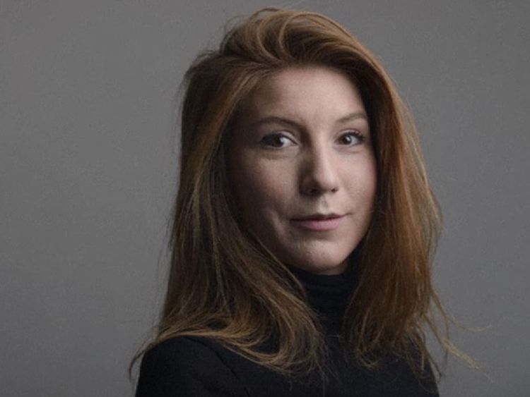  Mme Wall avait beaucoup voyagé pour faire des reportages sur des questions sociales et économiques 