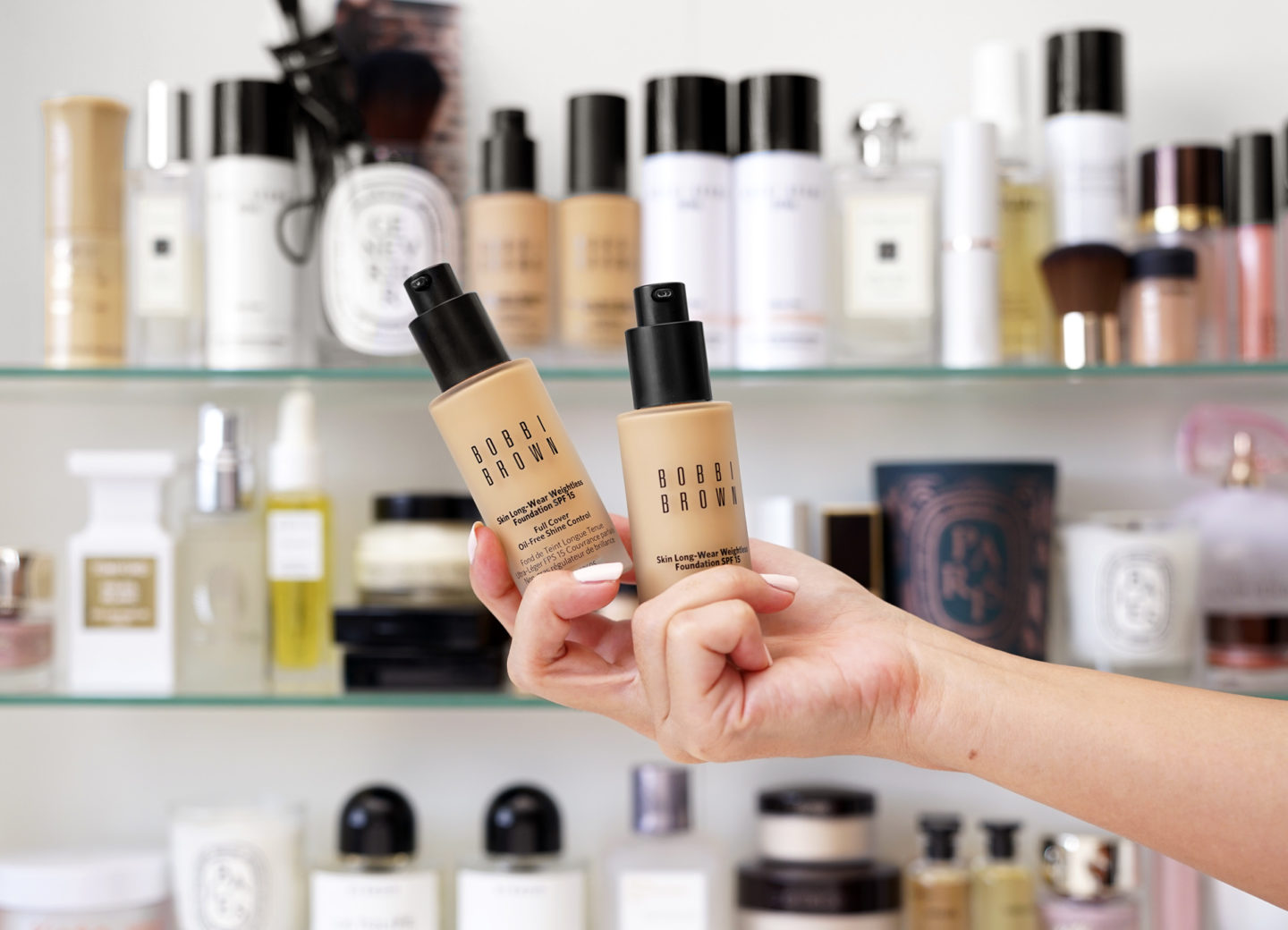 Bobbi Brown peau Revue de fond de tenue de longue durée et nuancier 