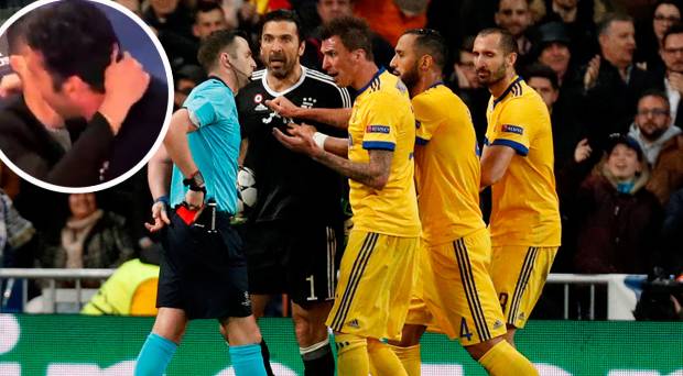 REGARDER: Classy Cristiano Ronaldo partage un moment touchant avec Gianluigi Buffon après le drame de la Ligue des Champions