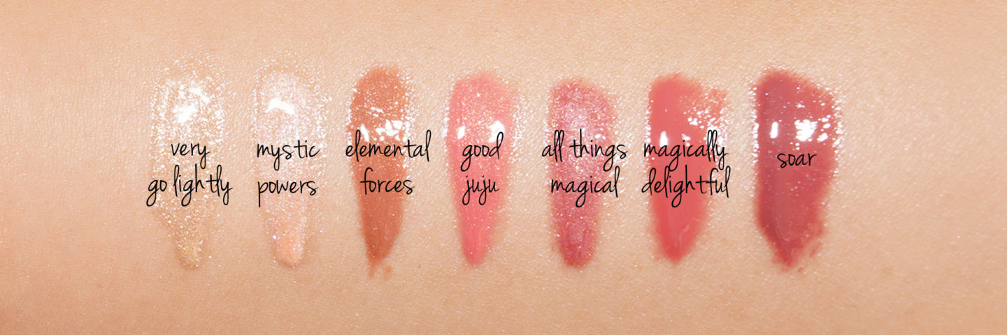  MAC Lipglass Échantillons Très Léger, Pouvoirs Mystiques, Forces Élémentaires, Bon Juju, Toutes Choses Magiques, Magiquement Délicats, Soar 