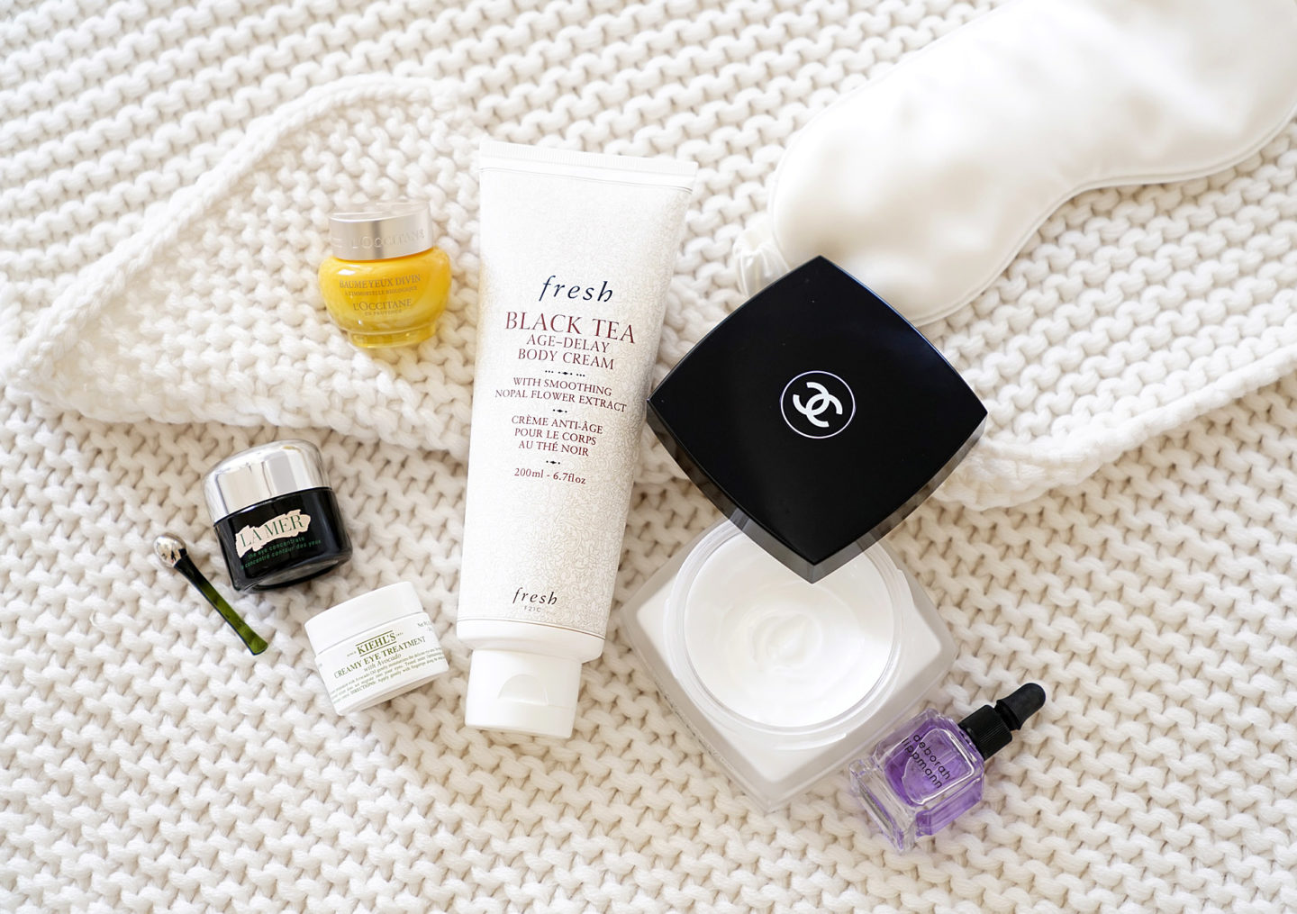  Traitements de Nuit La Mer Concentré Yeux, Crème Contour des Yeux Kiehl's Avocat, Baume oculaire Divin Immortelle L'Occitane, Crème Corps Noir Fraîche, Crème Corps Chanel Fraîcheur, Huile Cuticule Deborah Lippmann 