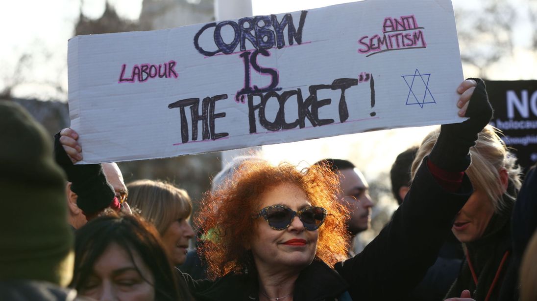  Les manifestants se rassemblent sur la place du Parlement, Westminster 