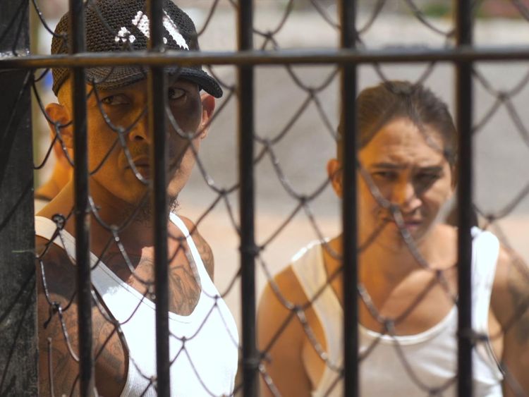  Même en prison, il est impossible d'échapper à l'emprise des gangs 