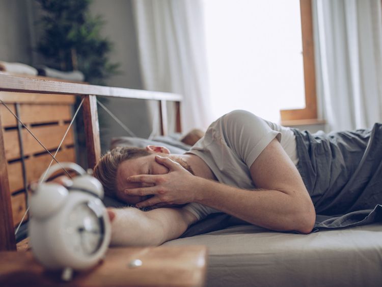  Ceux qui luttent tôt le matin devraient recevoir des heures de travail plus tard au travail 