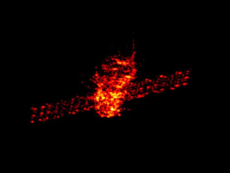  Le Tiangong d'environ huit tonnes -1 ré-entrer dans l'atmosphère ici. Le corps principal et les panneaux solaires de la station spatiale sont clairement visibles. Pic: Fraunhofer FHR 