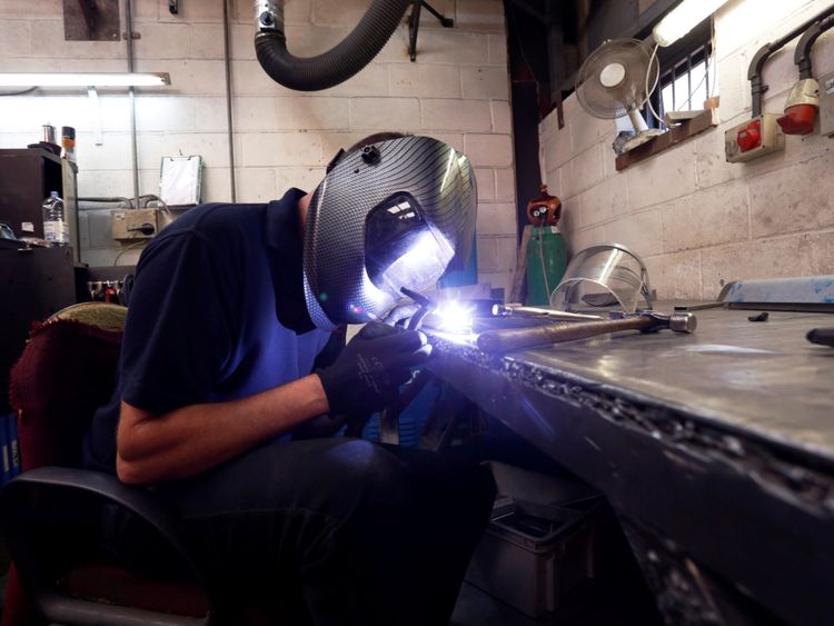  La Pologne manque de travailleurs dans divers secteurs, y compris le soudage et la construction 