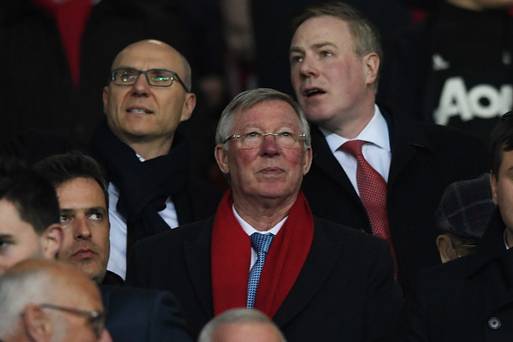 Les ex-joueurs et les anciens rivaux envoient des messages de soutien à l'ancien manager de Man United, Alex Ferguson