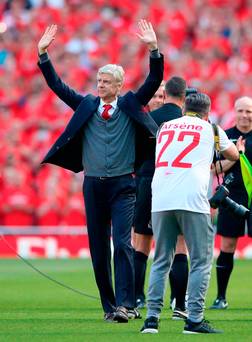 Arsene Wenger obtient le parfait départ lors d'une journée émouvante aux Emirats