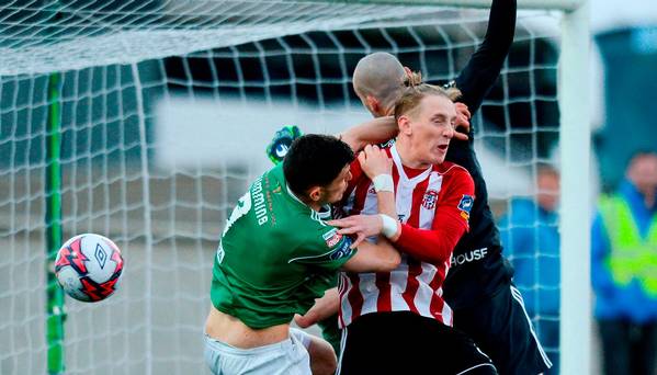 Derry et Cork jouent un match nul mais sans but précis
