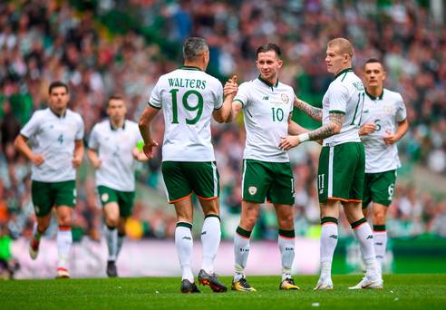 Sept joueurs non coiffés en spectacle alors que Irish XI dessine avec Celtic dans le témoignage de Scott Brown