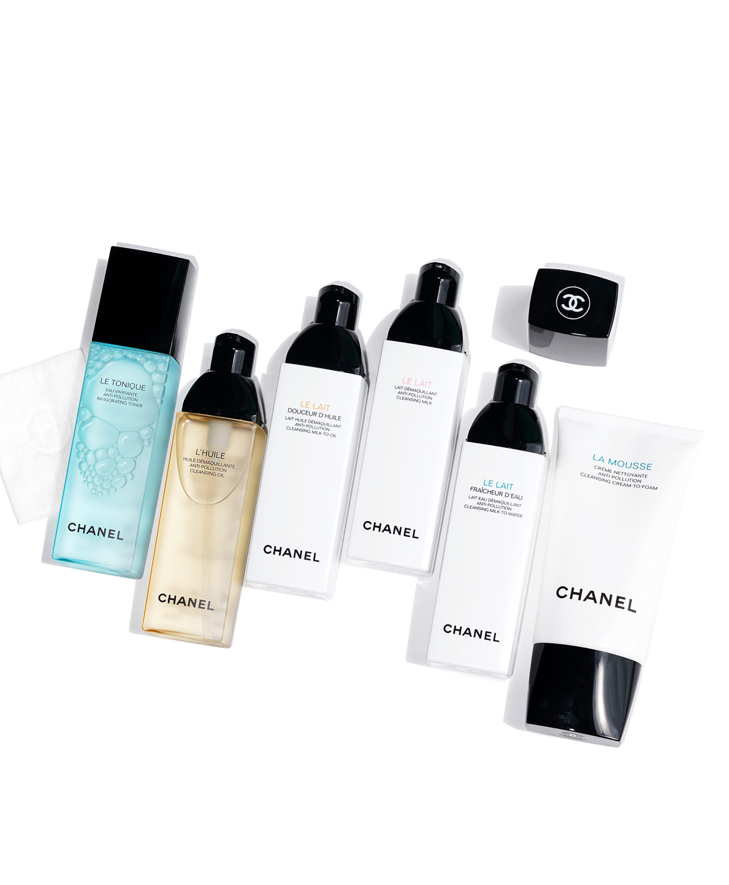  Examen de collection de nettoyage de Chanel "width =" 1080 "height =" 1311 "srcset =" http://thebeautylookbook.com/wp-content/uploads/2018/05/Chanel-Skincare-Cleansers-Toners-Review-1440x1748 .jpg 1440w, http://thebeautylookbook.com/wp-content/uploads/2018/05/Chanel-Skincare-Cleansers-Toners-Review-800x971.jpg 800w, http://thebeautylookbook.com/wp-content/uploads /2018/05/Chanel-Skincare-Cleansers-Toners-Review-82x100.jpg 82w, http://thebeautylookbook.com/wp-content/uploads/2018/05/Chanel-Skincare-Cleansers-Toners-Review-1080x1311. jpg 1080w "tailles =" (max-largeur: 1080px) 100vw, 1080px "données-jpibfi-post-excerpt =" Revue Chanel Cleansing Collection. Chanel vient de lancer six nouveaux produits de soins de la peau dans des nettoyants, une huile nettoyante pour le toner et le démaquillant. Chaque nettoyant est conçu pour différentes préférences de formule. "Data-jpibfi-post-url =" http://thebeautylookbook.com/2018/05/chanel-cleansing-collection-review.html "data-jpibfi-post-title =" Chanel Cleansing Collection examen "data-jpibfi-src =" https://camaraderielimited.fr/wp-content/uploads/2018/05/Chanel-Skincare-Cleansers-Toners-Review-1440x1748.jpg "/> </p>
<p> Chanel vient de lancer une collection de six nouveaux nettoyants, toners et démaquillants dans la collection de nettoyage de Chanel Chaque article est conçu pour convenir à tous les types de peau dans les formules multiples J'ai eu la chance de jeter un coup d'œil et de les tester En tant que fanatique de nettoyant, j'étais vraiment excité de les essayer et je pense qu'il y a de très jolies options dans ce lancement. </p>
<p> Le nouveau soin est conçu pour être utilisé avec quelques combinaisons différentes pour une peau propre et fraîche. êtes assez polyvalent pour que vous puissiez mélanger et assortir comme vous voulez ou simplement en incorporer un dans votre routine si vous Vous avez d'autres soins de la peau que vous utilisez. Après quelques semaines de tests, j'ai mes favoris. Avec tous les nettoyants j'ai trouvé qu'ils étaient complets sans être dépouillés. Ils laissent la peau très rafraîchie et propre et douce. La seule chose qui m'a le plus impressionné était l'emballage. Je suis un énorme aspirant pour un bon emballage même si c'est simple, les nettoyants viennent avec une pompe vraiment bien conçue et la taille des bouteilles est très généreuse. J'aime aussi le fait qu'ils sont dimensionnés pour tenir facilement dans ma petite main. </p>
<h3/>
<h3 style=