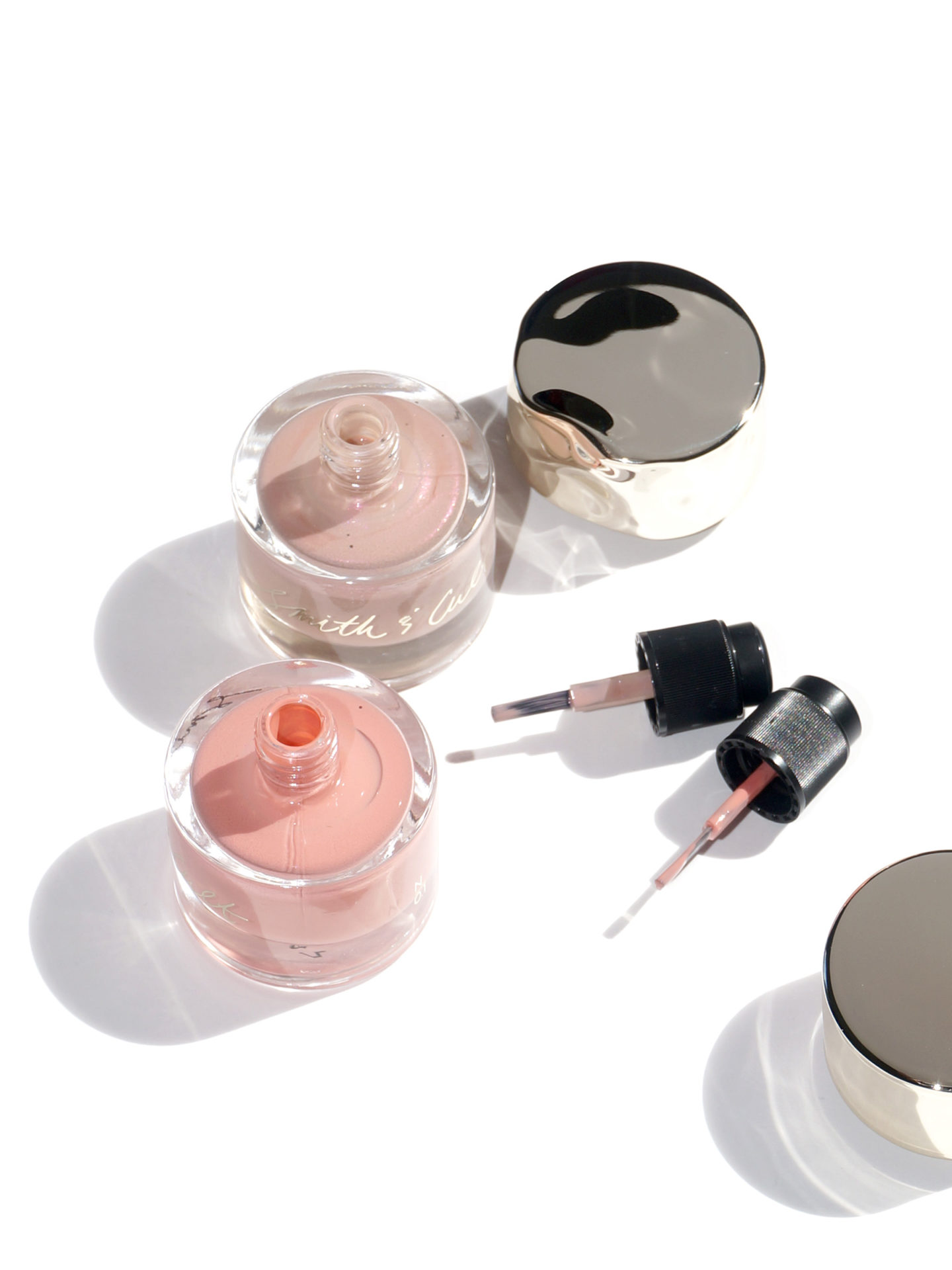  Smith and Cult Vernis à ongles "width =" 1080 "height =" 1440 "srcset =" http://thebeautylookbook.com/wp-content/uploads/2018/ 05 / Smith-Et-Culte-Nail-Polishes-1440x1920.jpg 1440w, http://thebeautylookbook.com/wp-content/uploads/2018/05/Smith-And-Cult-Nail-Polishes-800x1067.jpg 800w, http://thebeautylookbook.com/wp-content/uploads/2018/05/Smith-And-Cult-Nail-Polishes-75x100.jpg 75w, http://thebeautylookbook.com/wp-content/uploads/2018/05 /Smith-And-Cult-Nail-Polishes-1080x1440.jpg 1080w "tailles =" (max-largeur: 1080px) 100vw, 1080px "data-jpibfi-post-excerpt =" Nouveaux vernis à ongles Smith et Cult pour le printemps, y compris la paranoïa pacifique , Poudre Posse, une courte Reprise, Mail Order Bride, Forever Fades Fast, 5th Ave Fortress. Revoir et nuancier. "Data-jpibfi-post-url =" http://thebeautylookbook.com/2018/05/smith-and-cult-nail-polishes-for-spring.html "data-jpibfi-post-title = "Smith et Cult vernis à ongles pour le printemps" data-jpibfi-src = "https://camaraderielimited.fr/wp-content/uploads/2018/05/Smith-And-Cult-Nail-Polishes-1440x1920.jpg" /> </p>
<p style=