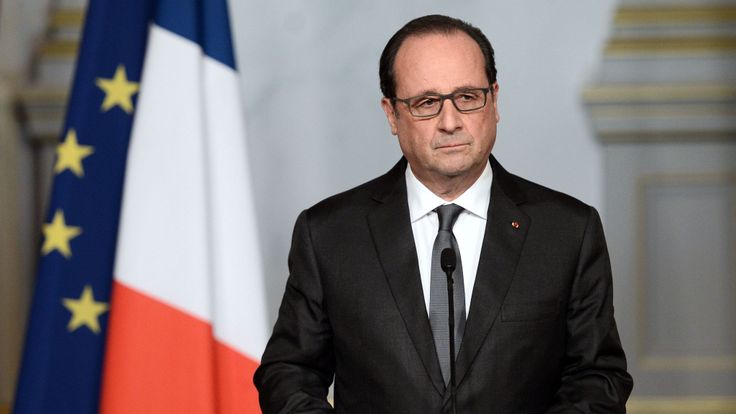  François Hollande parle à la nation de l'Elysée un jour après les attentats 