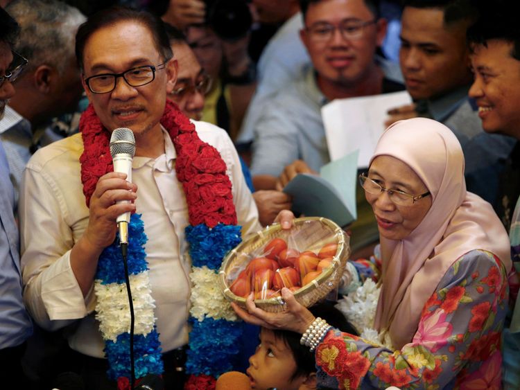  conférence avec la femme et le vice-Premier ministre Wan Azizah Wan Ismail 