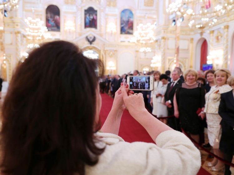  Les invités se réunissent avant la cérémonie d'inauguration de Vladimir Poutine comme président de la Russie au Kremlin à Moscou, Russie le 7 mai 2018. Spoutnik / Mikhail Klimentyev / Kremlin via REUTERS ATTENTION EDITEURS - CETTE IMAGE A ÉTÉ FOURNIE PAR UN TIERS 