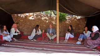 William à l'Institut Princess Taghrid pour le développement et la formation en Jordanie "srcset =" https://e3.365dm.com/18/06/320x180/skynews-prince-william-jordan_4345552.jpg?20180625162205 320w, https: // e3 365 jours /. 20180625162205 736w, https://e3.365dm.com/18/06/992x558/skynews-prince-william-jordan_4345552.jpg?20180625162205 992w, https://e3.365dm.com/18/06/1096x616/skynews- prince-william-jordan_4345552.jpg? 20180625162205 1096w, https://e3.365dm.com/18/06/1600x900/skynews-prince-william-jordan_4345552.jpg?20180625162205 1600w, https://e3.365dm.com/ 18/06 / 1920x1080 / cielnews-prince-william-jordan_4345552.jpg? 20180625162205 1920w, https://e3.365dm.com/18/06/2048x1152/skynews-prince-william-jordan_4345552.jpg?20180625162205 2048w "tailles = "(min-largeur: 900px) 992px, 100vw