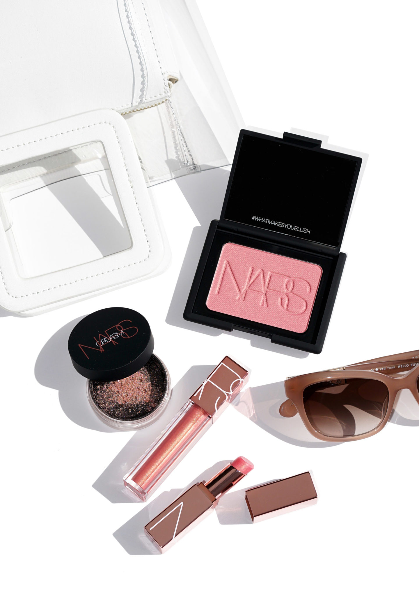  Collection d'orgasmes NARS 2018 "width =" 1080 "height =" 1575 "srcset =" http://thebeautylookbook.com/wp-content/uploads/2018/06/NARS-Orgasm-Blush-Afterglow-Balm-LipVinyl -LoosePowder-Review-1440x2100.jpg 1440w, http://thebeautylookbook.com/wp-content/uploads/2018/06/NARS-Orgasm-Blush-Afterglow-Balm-LipVinyl-LoosePowder-Review-800x1167.jpg 800w, http : //thebeautylookbook.com/wp-content/uploads/2018/06/NARS-Orgasm-Blush-Afterglow-Balm-LipVinyl-LoosePowder-Review-69x100.jpg 69w, http://thebeautylookbook.com/wp-content/ uploads / 2018/06 / NARS-Orgasme-Blush-Afterglow-Baume-LipVinyl-LoosePowder-Review-1080x1575.jpg 1080w "tailles =" (max-largeur: 1080px) 100vw, 1080px "données-jpibfi-post-excerpt =" NARS Orgasm Collection 2018 revue et échantillons. Nouveau Baume à Lèvres Afterglow, Poudre Libre Illuminante, Vernis à Lèvres en Vinyle et Blush surdimensionné. "Data-jpibfi-post-url =" http://thebeautylookbook.com/2018/06/nars-orgasm-collection-2018-review-swatches .html "data-jpibfi-post-title =" Revue d'Orgasme NARS 2018 + Échantillons "data-jpibfi-src =" http://thebeautylookbook.com/wp-content/uploads/2018/06/NARS-Orgasm-Blush -Afterglow-Balm-LipVinyl-LoosePowder-Review-1440x2100.jpg "/> </p>
<p> Pour l'été 2018, NARS a quatre nouveaux objets de couleur pour étendre sa collection Orgasm: trois ont été lancés le mois dernier et l'un vient de sortir la semaine dernière. La collection de l'année dernière nous a apporté quatre nouvelles couleurs de fard à joues: cette année, nous avons deux nouvelles couleurs pour les lèvres et deux produits pour le teint: il y a quelque chose de si parfait pour les couleurs or rose pêche. chaque élément de ce lancement est parfait pour un look d'été frais et brillant. </p>
<p style=