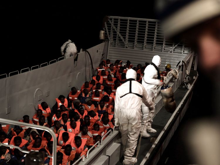 . membres du MV Aquarius le 10 juin 