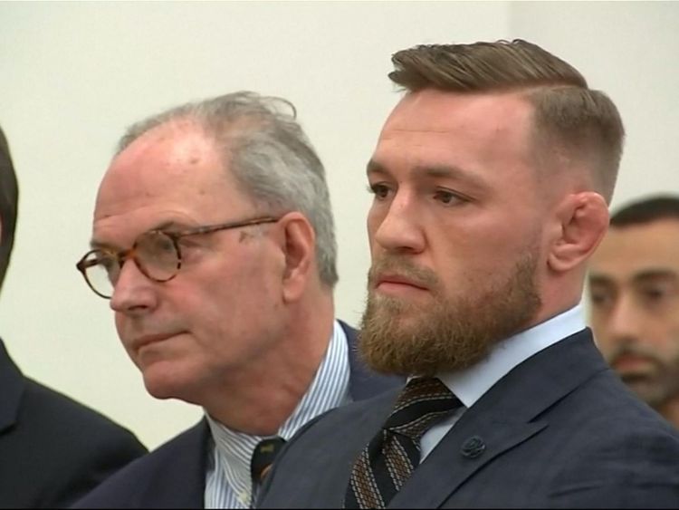  Conor McGregor était seulement en cour pour quelques instants 
