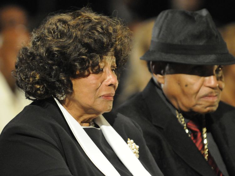 Joe Jackson et sa femme Katherine à l'enterrement de Michael