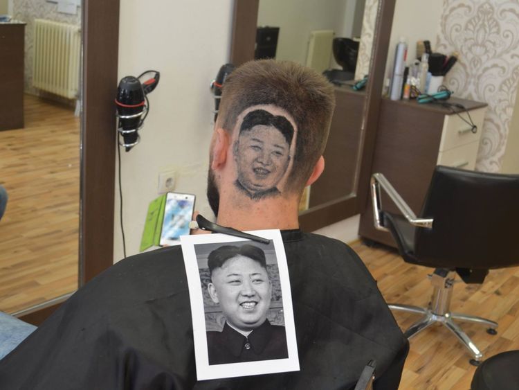  Peut-être le style le plus controversé était Kim Jong Un. Pic: Facebook / Maison de Damien 