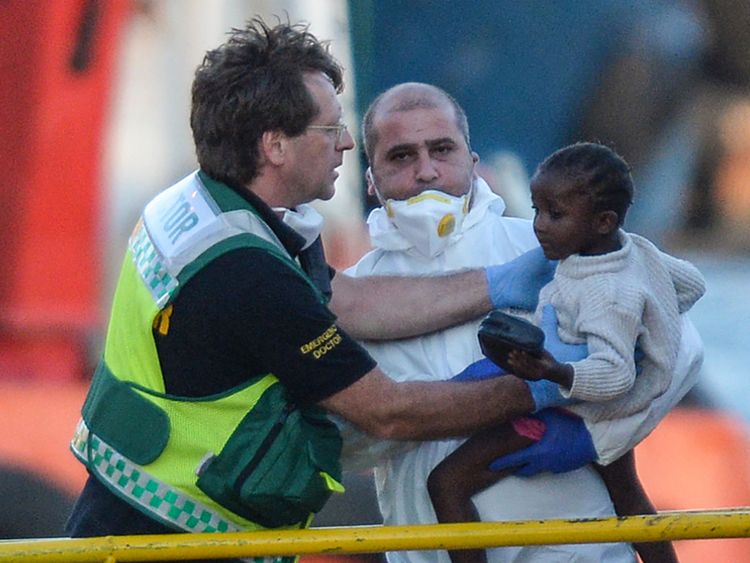 Un enfant est enlevé du bateau et à un médecin à Malte