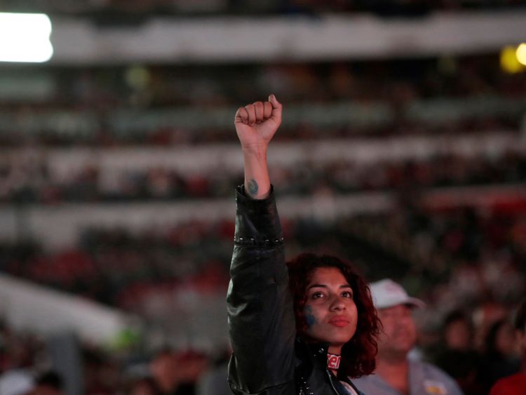 Les jeunes soutiennent Andres Manuel Lopez Obrado