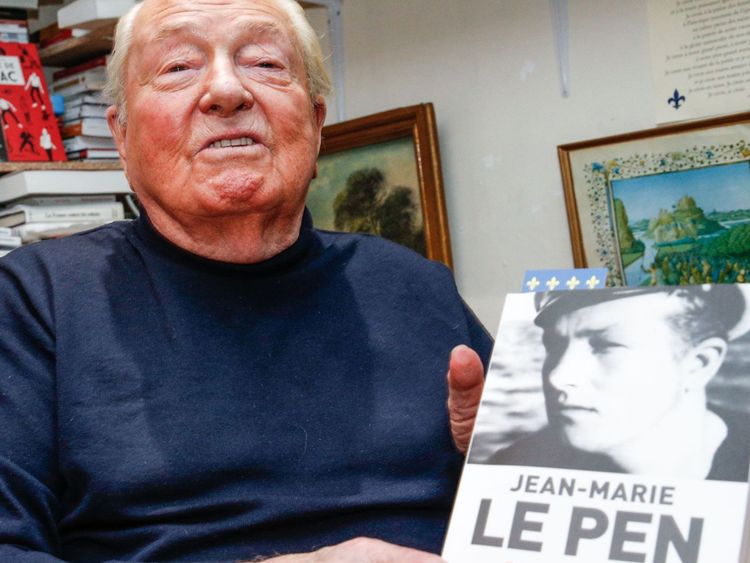  Les mémoires de M. Le Pen ont été publiés en 2018 