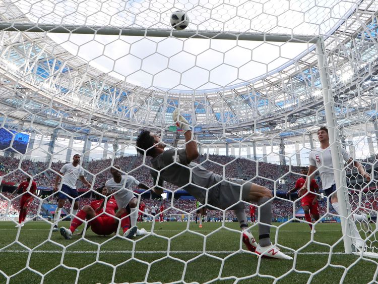 John Stones marque son deuxième but et le quatrième but de l'Angleterre 