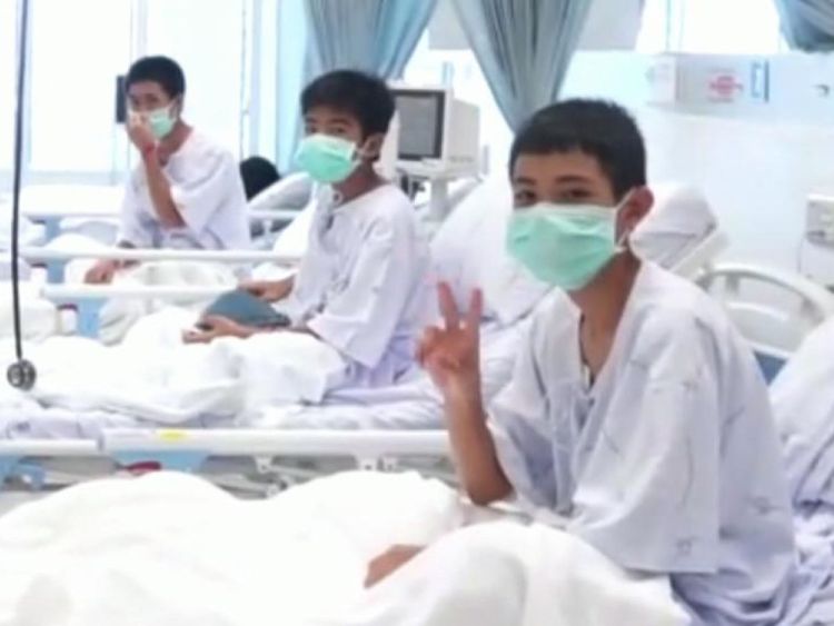 Les garçons se rétablissent à l'hôpital