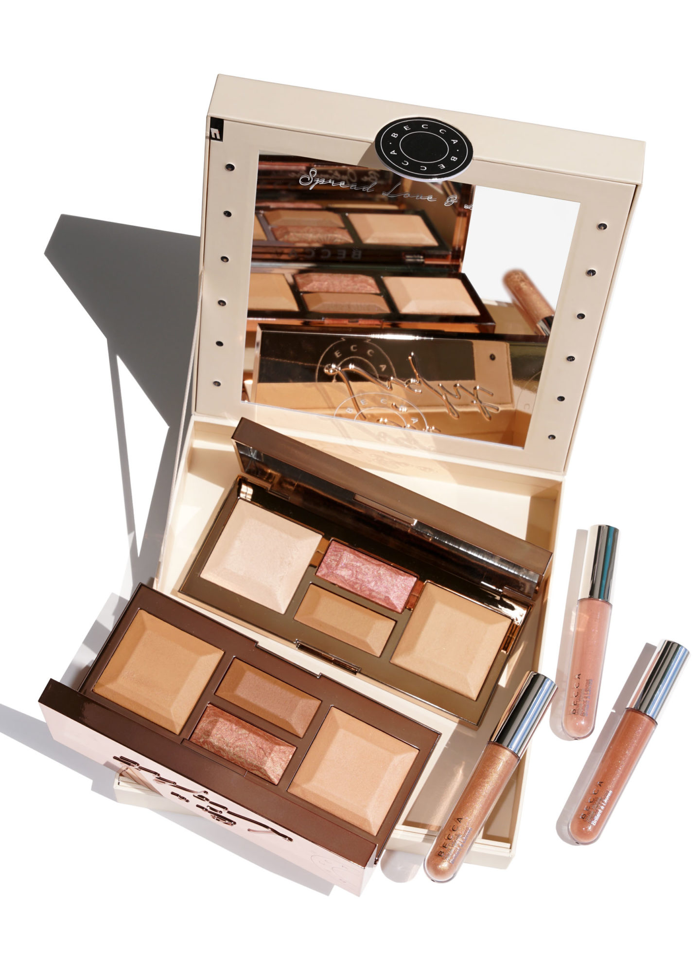 Becca Soit une Palette Légère | Le livre de beauté