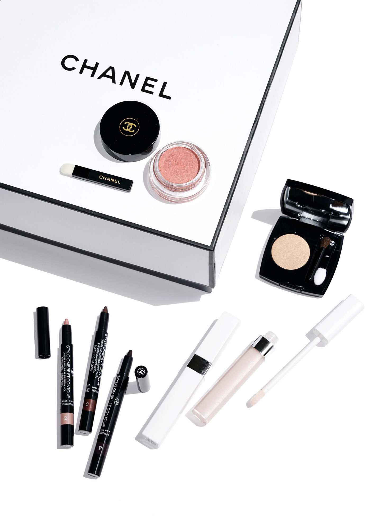 Chanel New Pinceaux de maquillage pour les yeux | Le livre de beauté