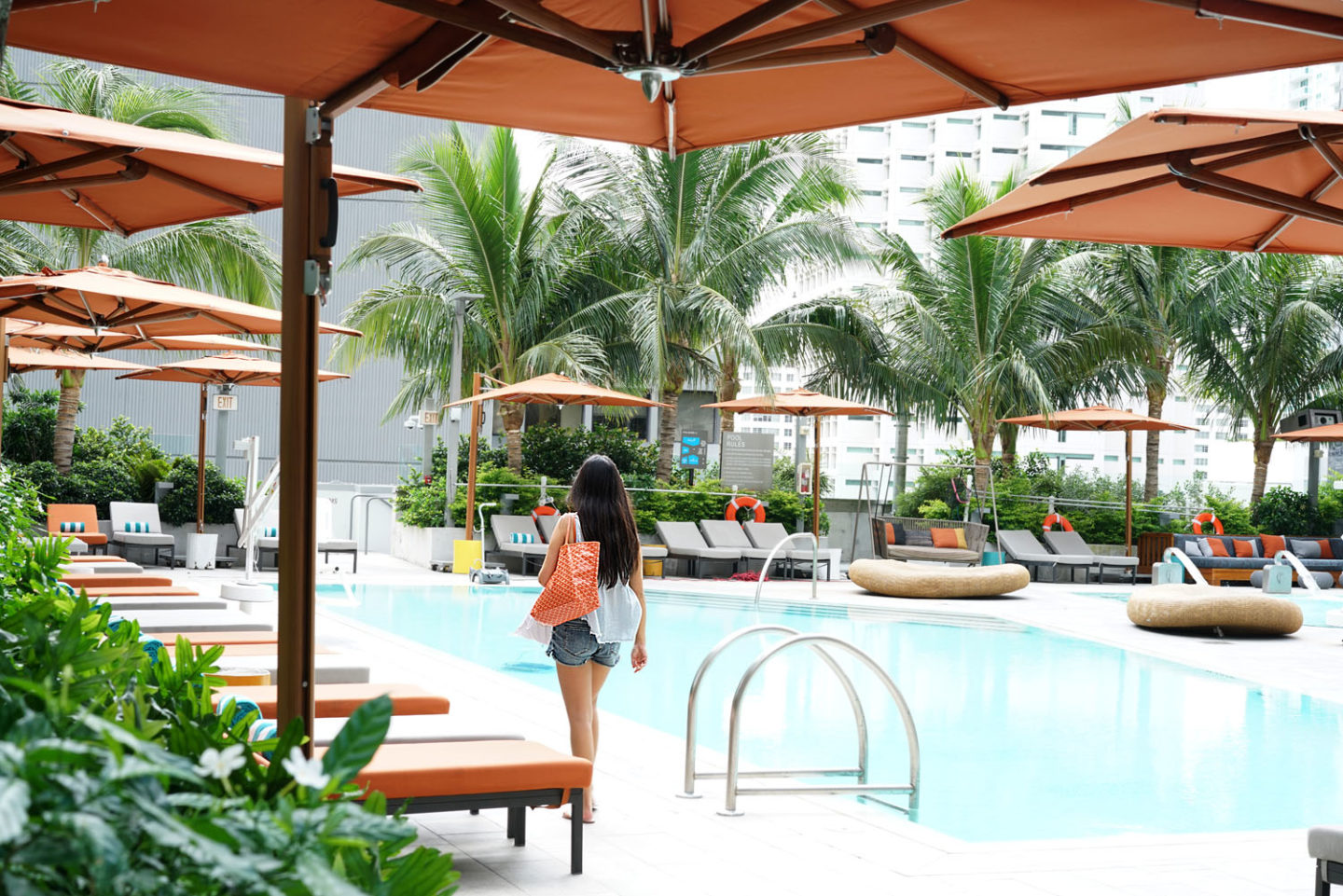 Piscine de l'hôtel East Miami
