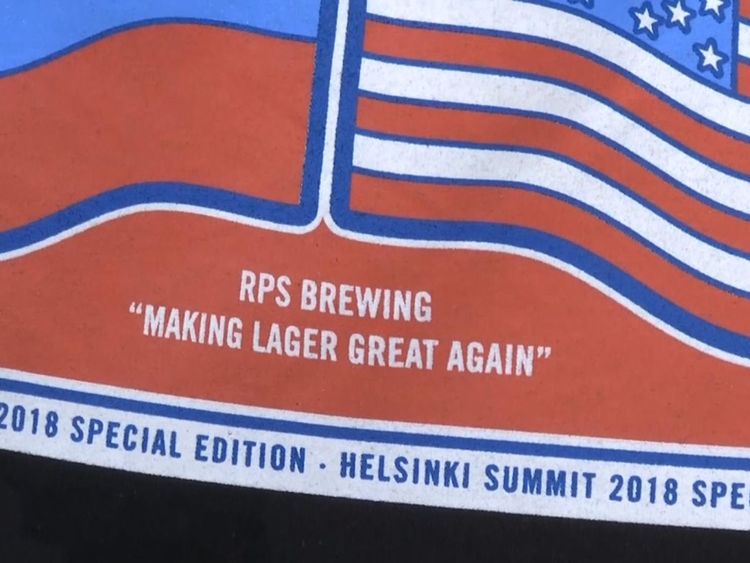 Ils ont également utilisé le slogan pour rendre la lager encore plus belle.