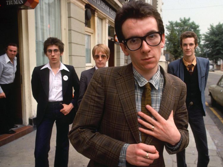 Elvis Costello et les attractions en 1979