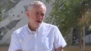 Jeremy Corbyn parle à Sky News de la visite imminente de Donald Trump "srcset =" https://e3.365dm.com/18/06/320x180/skynews-jeremy-corbyn-trump-visit_4342845.jpg?20180622155524 320w, https://e3.365dm.com/18/06/640x380/skynews-jeremy-corbyn-trump-visit_4342845.jpg?20180622155524 640w, https://e3.365dm.com/18/06/736x414/skynews-jeremy -corbyn-trump-visit_4342845.jpg? 20180622155524 736w, https://e3.365dm.com/18/06/992x558/skynews-jeremy-corbyn-trump-visit_4342845.jpg?20180622155524 992w, https: //e3.365dm .com / 18/06 / 1096x616 / skynews-jeremy-corbyn-trump-visit_4342845.jpg? 20180622155524 1096w, https://e3.365dm.com/18/06/1600x900/skynews-jeremy-corbyn-trump-visit_4342845. jpg? 20180622155524 1600w, https://e3.365dm.com/18/06/1920x1080/skynews-jeremy-corbyn-trump-visit_4342845.jpg?20180622155524 1920w, https://e3.365dm.com/18/06/ 2048x1152 / skynews-jeremy-corbyn-trump-visit_4342845.jpg? 20180622155524 2048w "tailles =" (min-largeur: 900px) 992px, 100vw