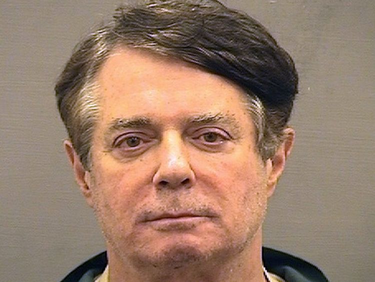 Photo prise de Paul Manafort après son déménagement au centre de détention d'Alexandria