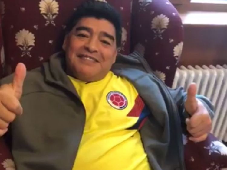 L'Argentin portant une chemise Colombie sur Instagram. Pic: Maradona / Instagram