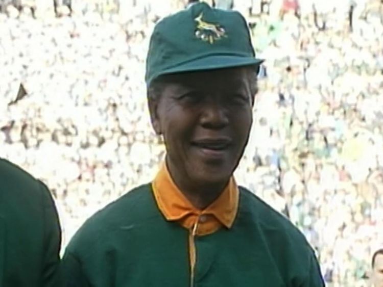 Nelson Mandela a une équipe de sécurité multiraciale