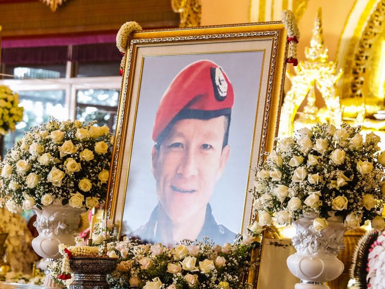 Le portrait de l'ancien marin thaïlandais SEAN, Saman Kunan, décédé lors de l'opération de sauvetage 