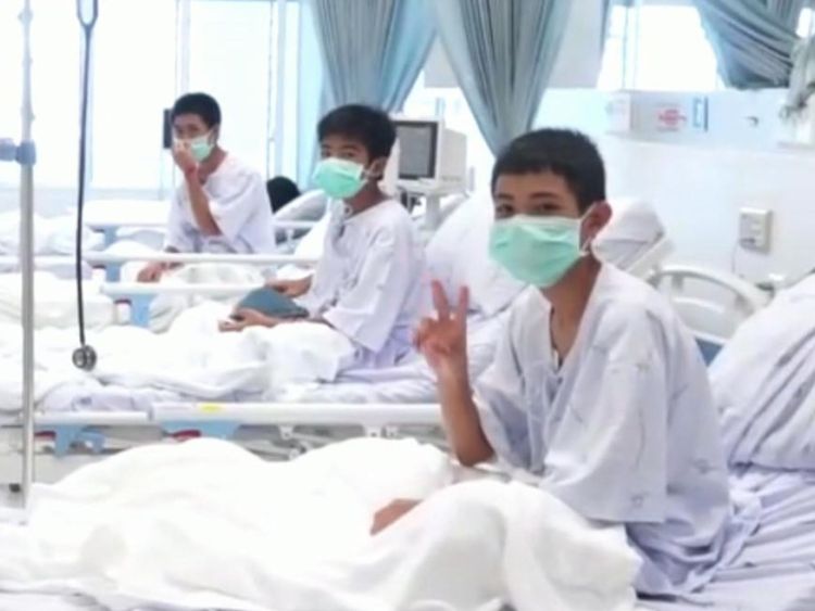Les garçons se rétablissent à l'hôpital