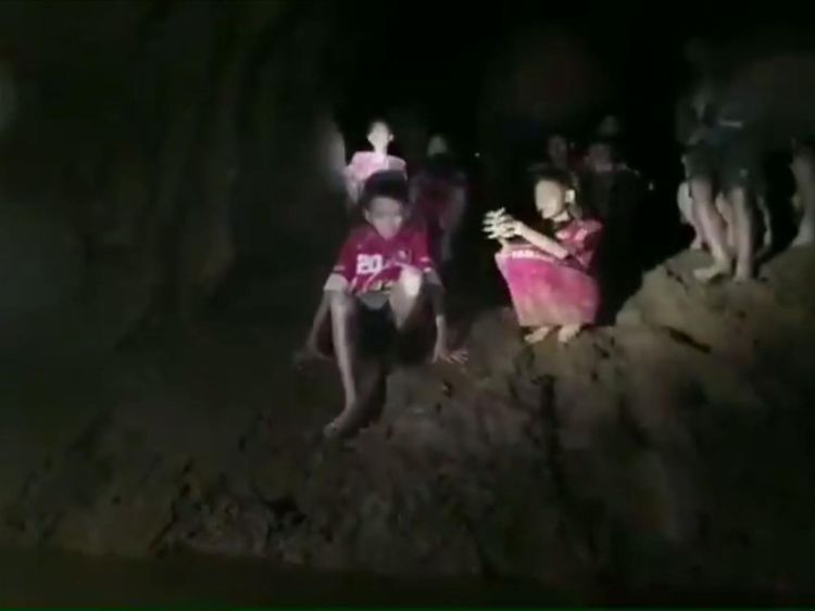 Premières images d'adolescents thaïlandais sauvés 