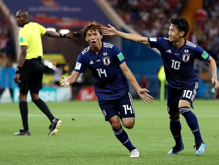 ROSTOV-ON-DON, RUSSIE - 02 JUILLET: Le Japonais Takashi Inui célèbre après avoir marqué le deuxième but de son équipe lors du premier tour de la Coupe du Monde de la FIFA 2018 entre la Belgique et le Japon à la Rostov Arena le 2 juillet 2018 à Rostov-on-Don, Russie. (Photo par Catherine Ivill / Getty Images)