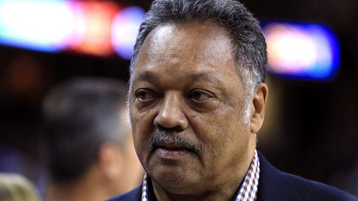 Le révérend Jesse Jackson a demandé que les monuments confédérés soient retirés