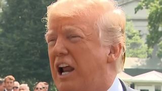 Donald Trump appelle Manafort une bonne personne malgré le fait qu'il soit en procès " /08/640x380/90b7a52c24f0726bf042f42fedf35e7fa308b0c032c3bd472927d2b854321d7b_4392931.jpg?20180817211305 640W, https://e3.365dm.com/18/08/736x414/90b7a52c24f0726bf042f42fedf35e7fa308b0c032c3bd472927d2b854321d7b_4392931.jpg?20180817211305 736w, https://e3.365dm.com/18/08/992x558 /90b7a52c24f0726bf042f42fedf35e7fa308b0c032c3bd472927d2b854321d7b_4392931.jpg?20180817211305 992w, https://e3.365dm.com/18/08/1096x616/90b7a52c24f0726bf042f42fedf35e7fa308b0c032c3bd472927d2b854321d7b_4392931.jpg?20180817211305 1096w, https://e3.365dm.com/18/08/1600x900/90b7a52c24f0726bf042f42fedf35e7fa308b0c032c3bd472927d2b854321d7b_4392931.jpg ? 20180817211305 1600w, https://e3.365dm.com/18/08/1920x1080/90b7a52c24f0726bf042f42fedf35e7fa308b0c032c3bd472927d2b854321d7b_4392931.jpg ? 20180817211305 1920w, https://e3.365dm.com/18/08/2048x1152/90b7a52c24f0726bf042f42fedf35e7fa308b0c032c3bd472927d2b854321d7b_4392931.jpg?20180817211305 2048w "size =" (min-width: 900px) 992px, 100vw