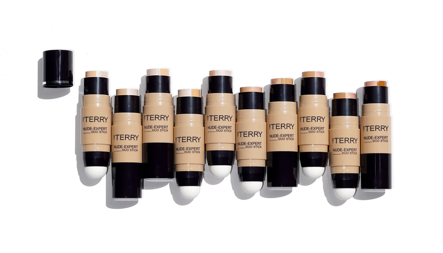 Par la Fondation Duo Stick de Terry Nude-Expert et des échantillons | Le livre de beauté