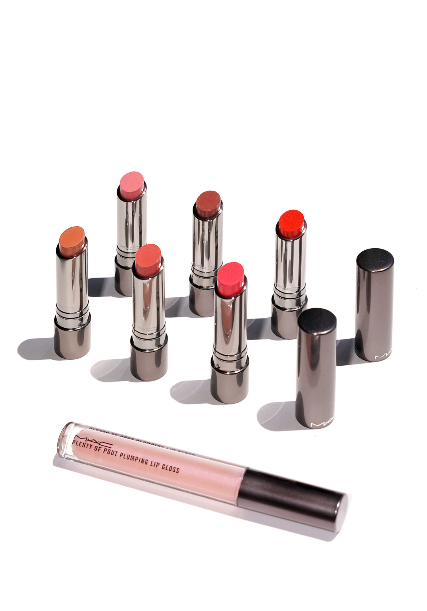 MAC Beaucoup de rouge à lèvres repulpant Pout et Lip Gloss Review | Le livre de beauté