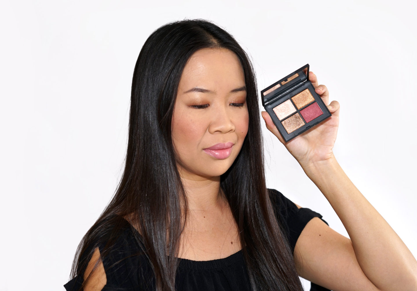 NARS Eyeshadow Quad à Singapour + Rouge à lèvres en désobéissance | Le livre de beauté